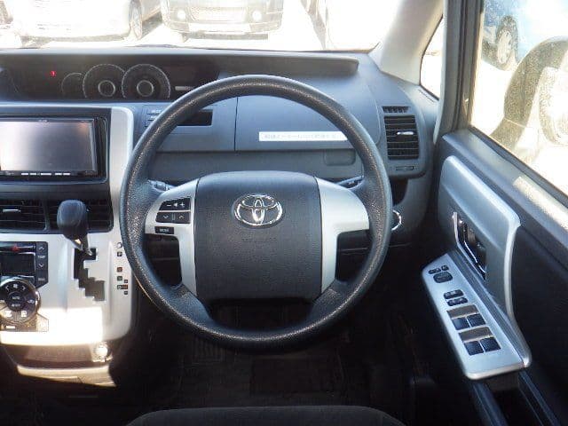 Vehicle SU00001241 large view 30