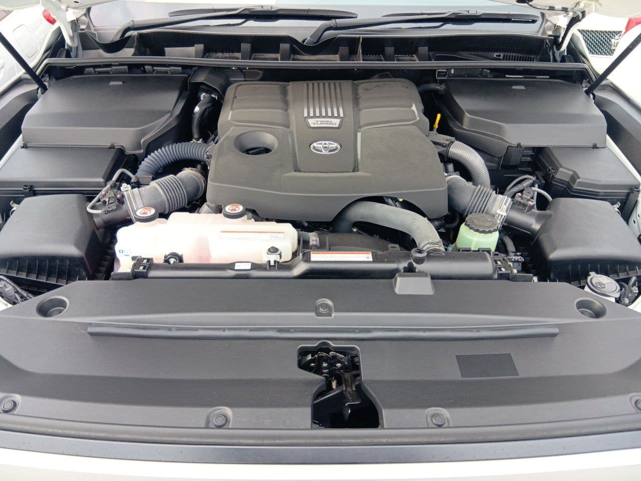 Vehicle SU00001276 large view 45