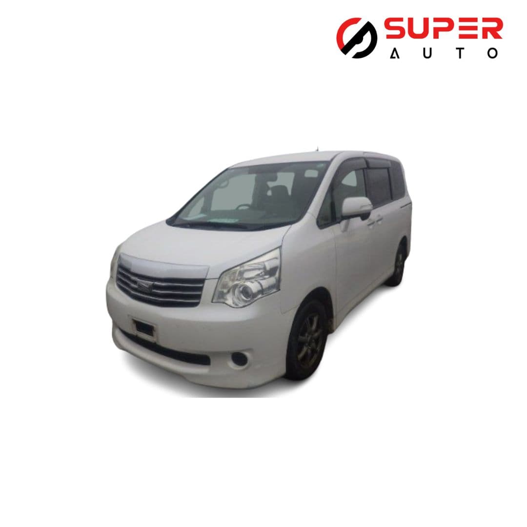 
									2013 TOYOTA NOAH X SMART EDITION
								