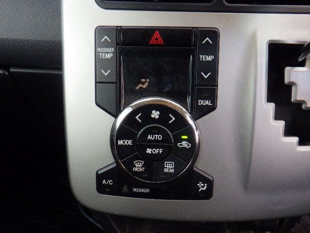 Vehicle SU00001266 large view 33