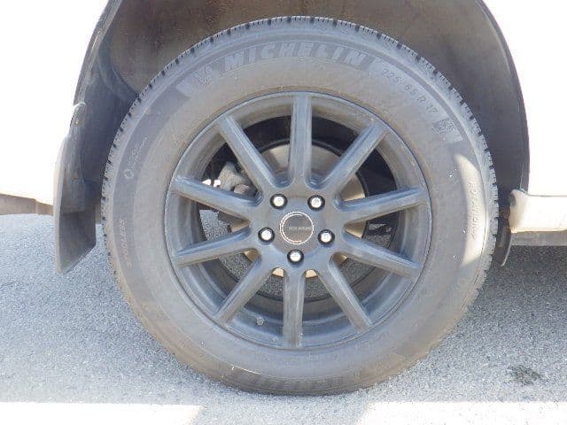 Vehicle SU00001235 large view 11