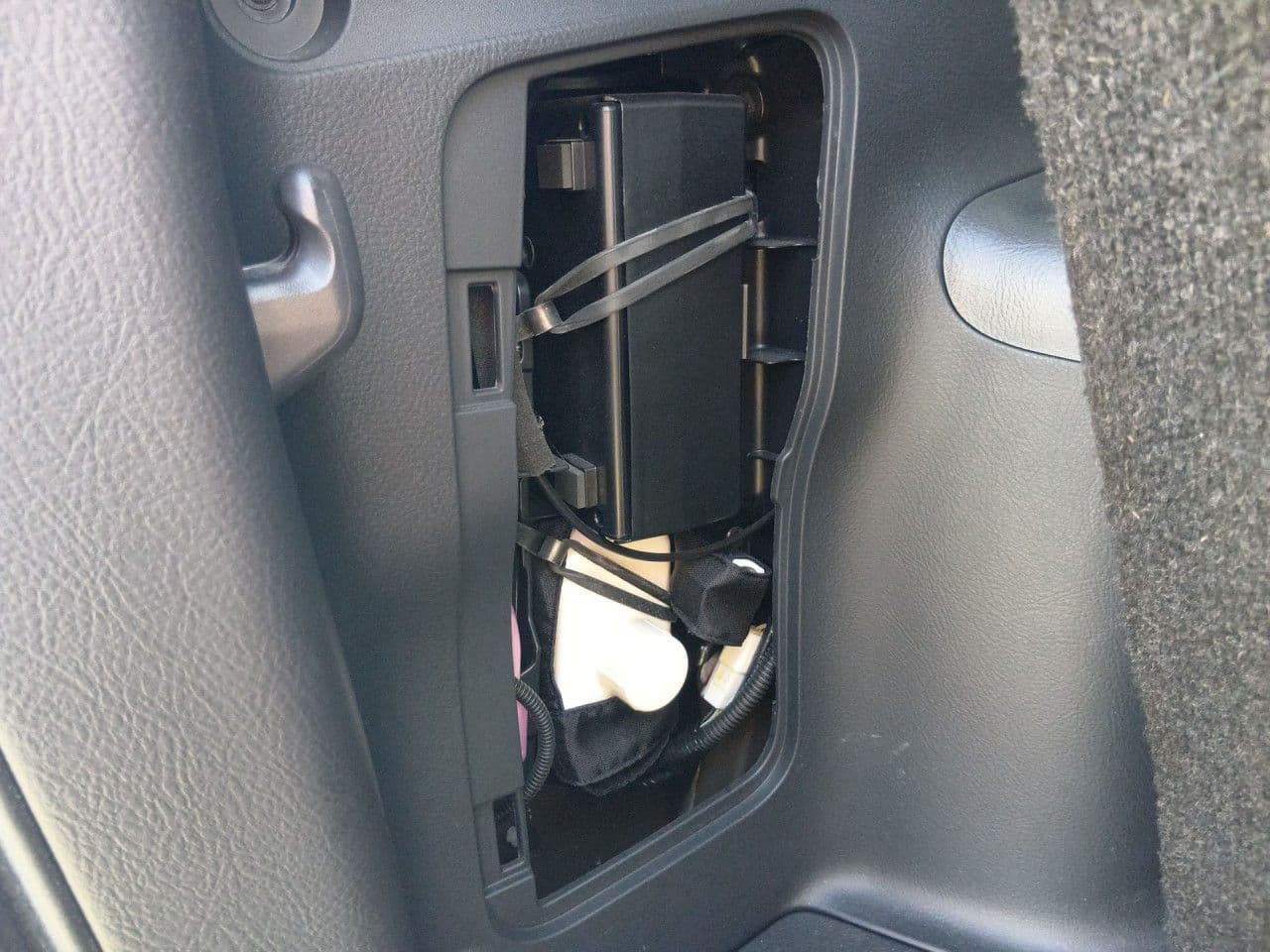 Vehicle SU00001350 large view 37