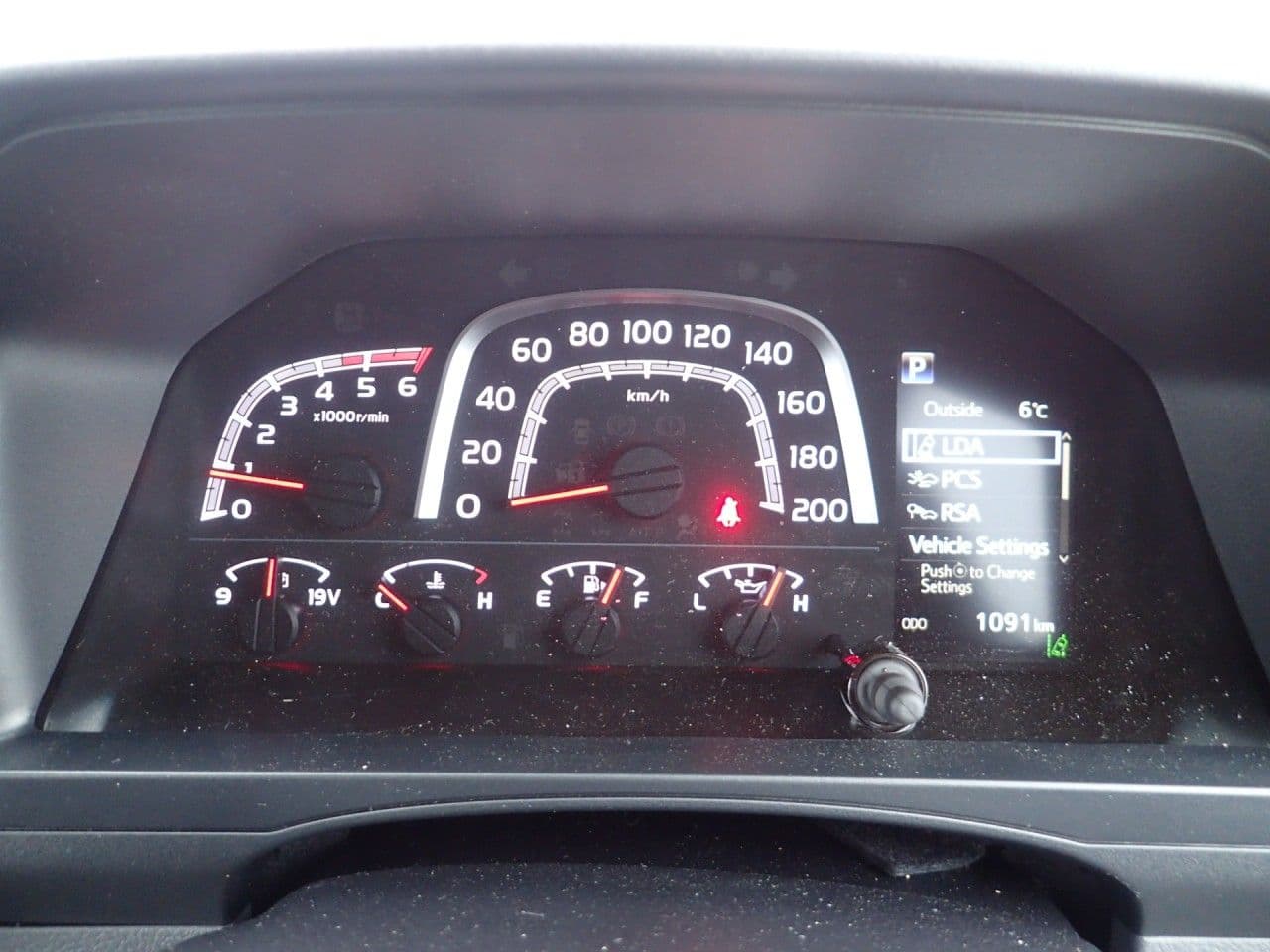 Vehicle SU00001312 large view 28