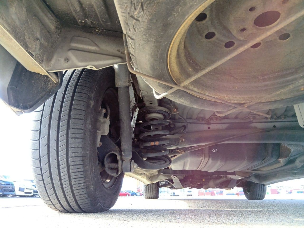 Vehicle SU00001404 large view 16