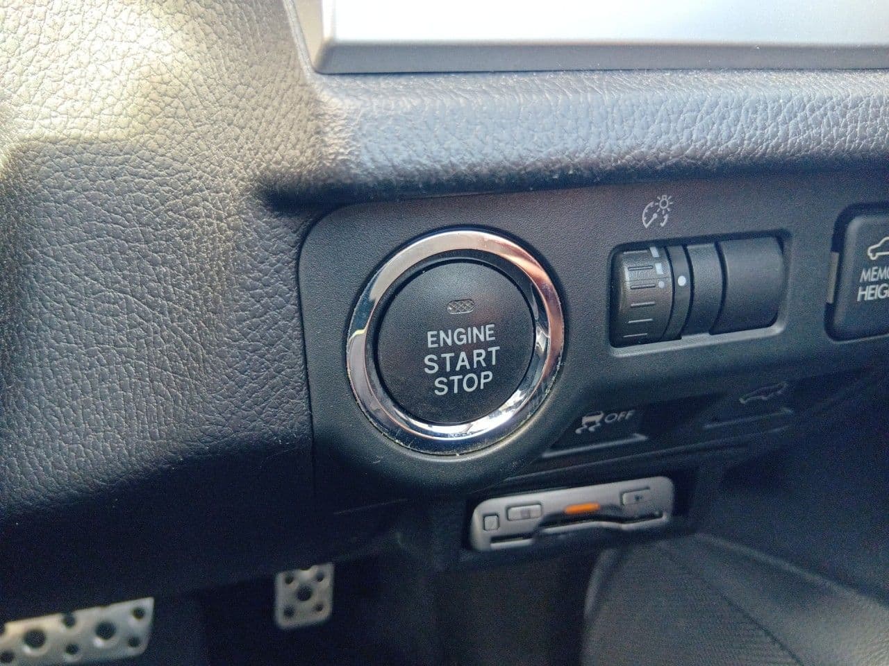 Vehicle SU00001357 large view 36