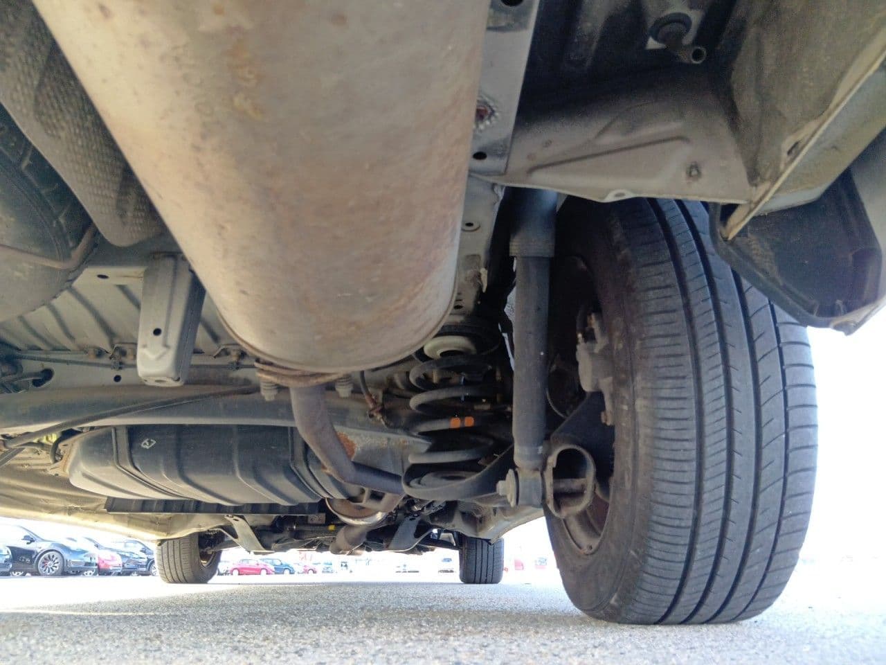 Vehicle SU00001404 large view 17