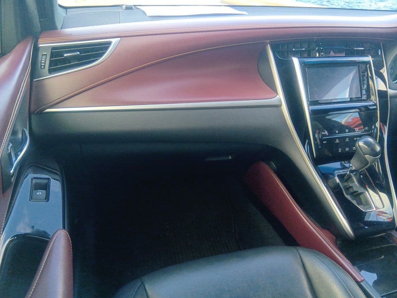 Vehicle SU00001329 large view 27