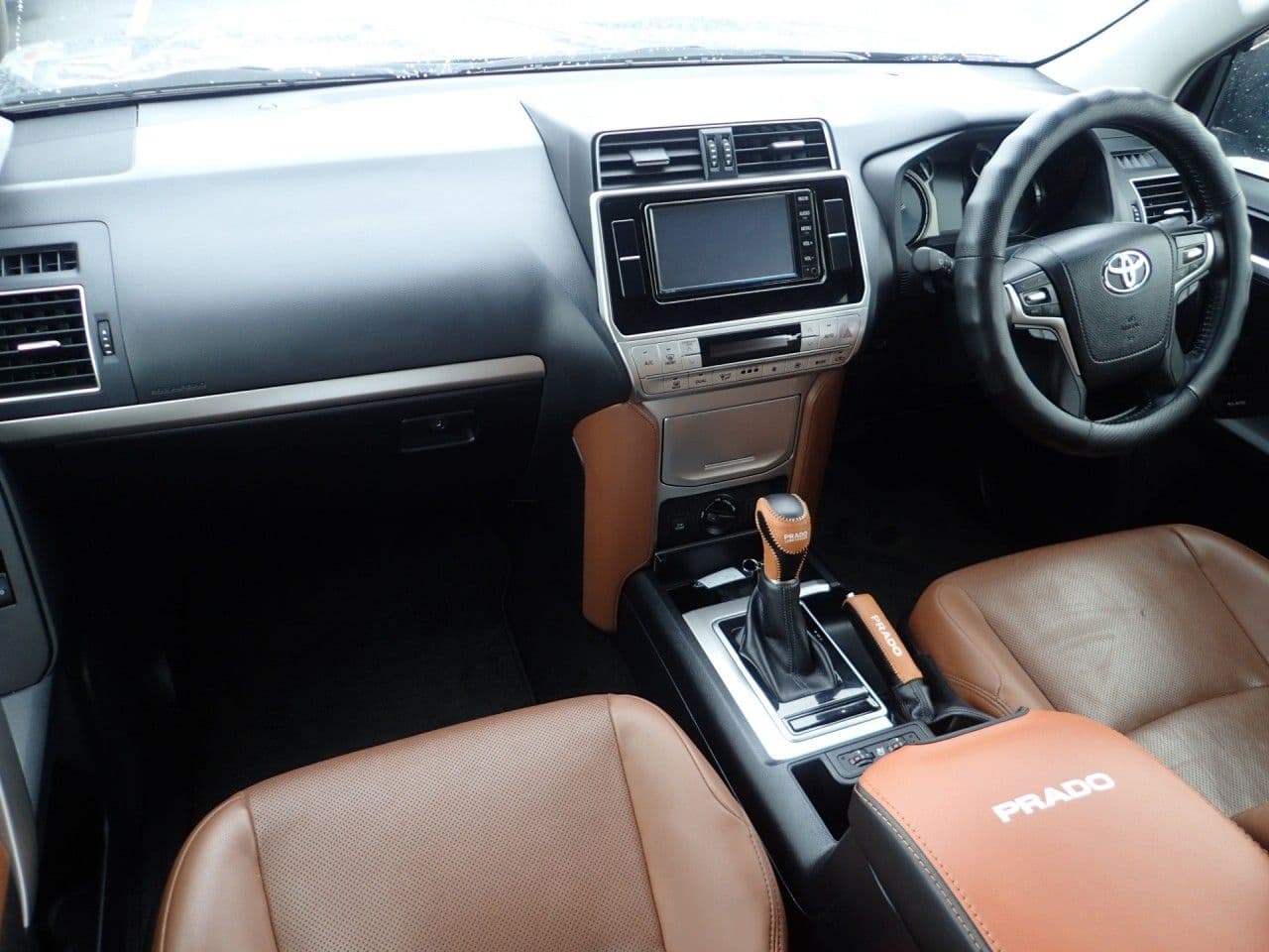 Vehicle SU00001372 large view 27