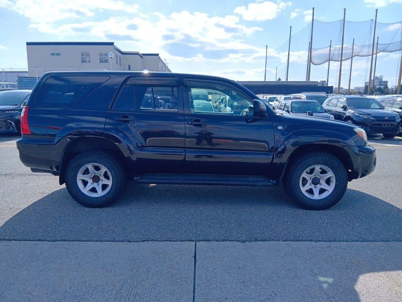 Vehicle SU00001338 large view 6