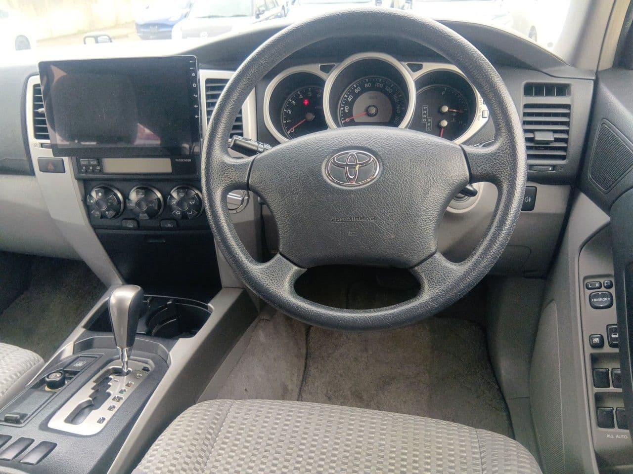 Vehicle SU00001330 large view 26