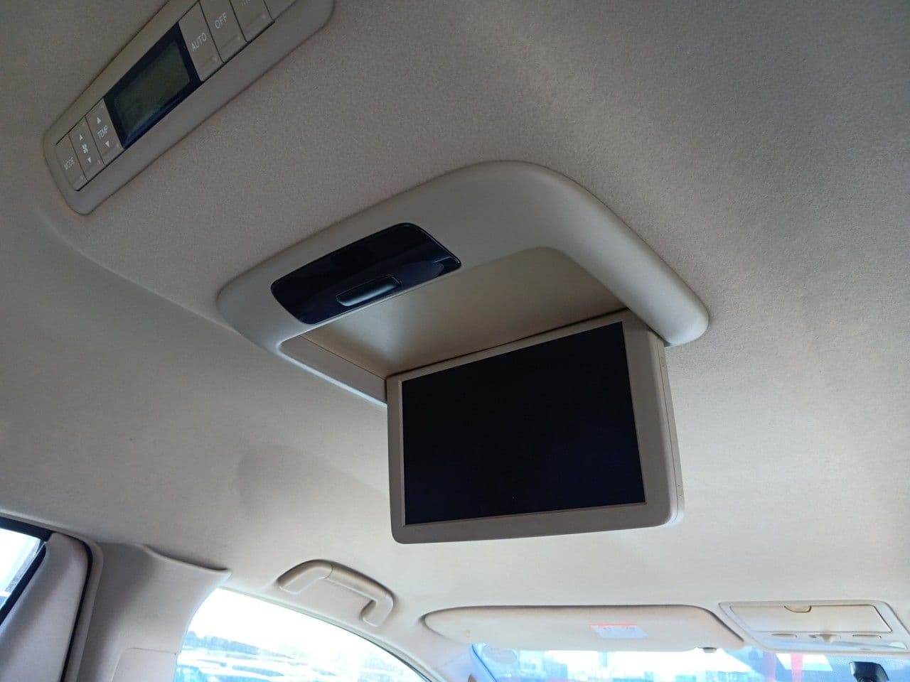 Vehicle SU00001404 large view 35