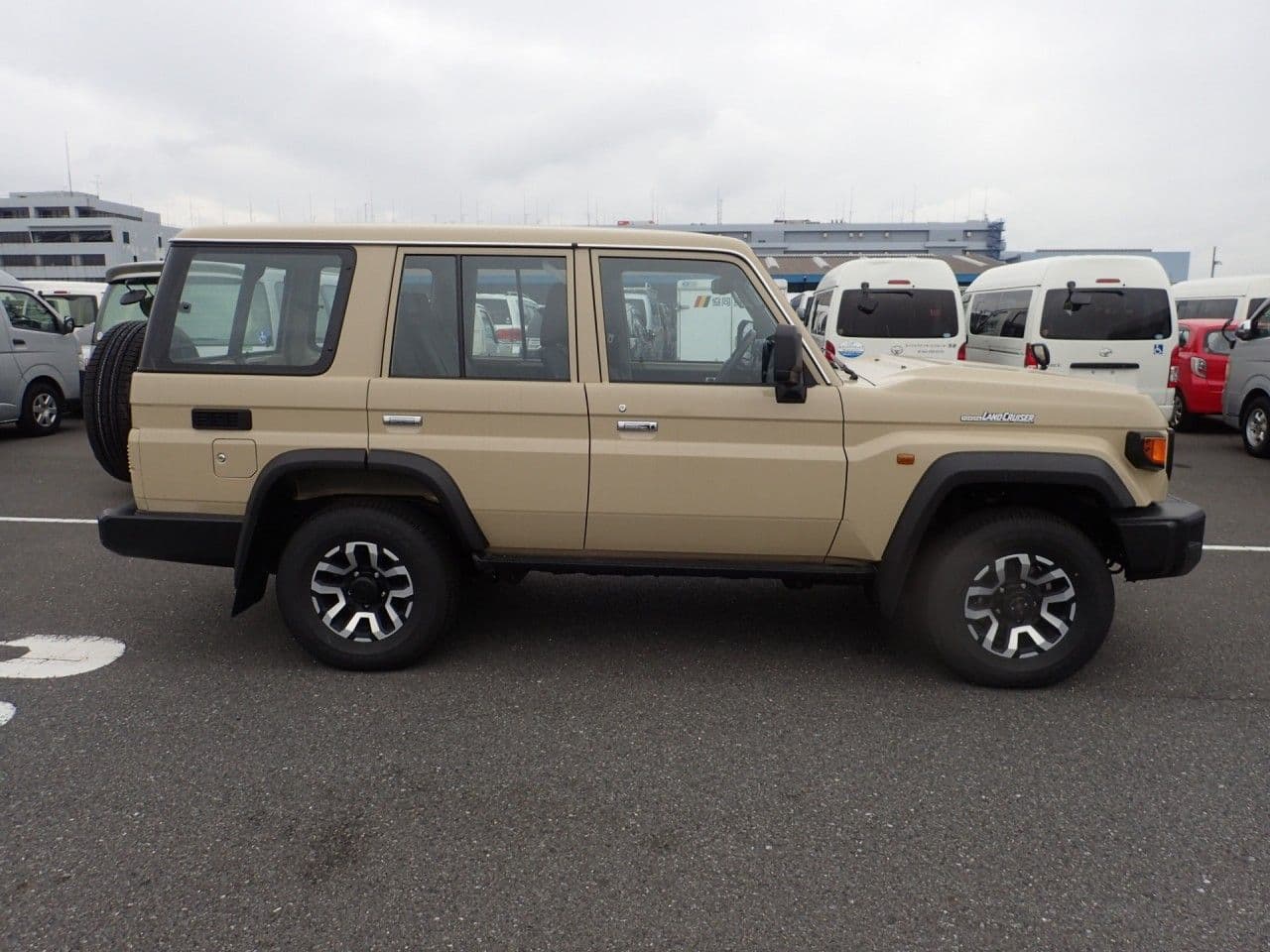 Vehicle SU00001312 large view 6