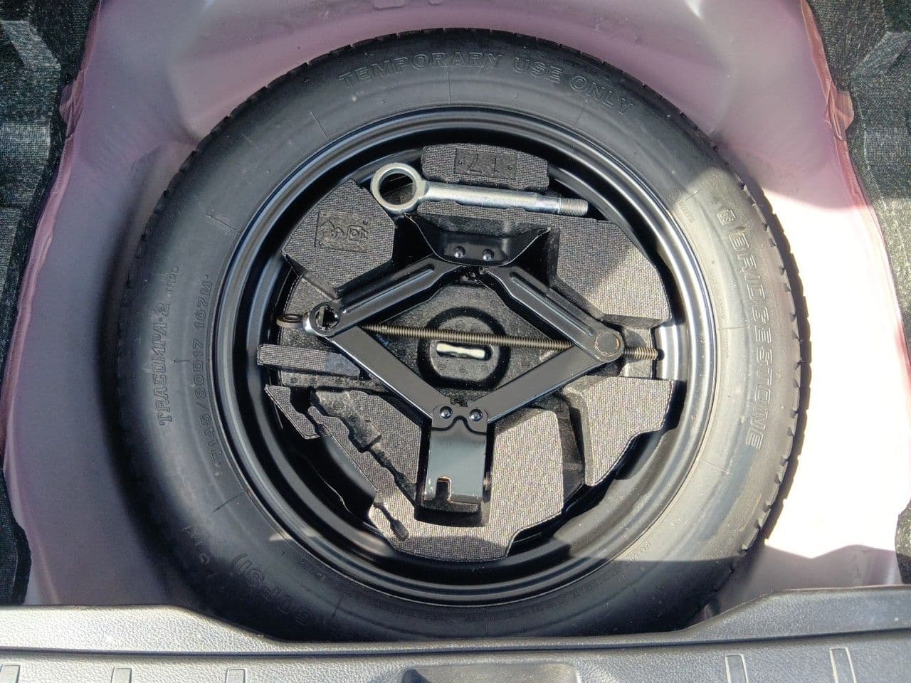 Vehicle SU00001357 large view 37