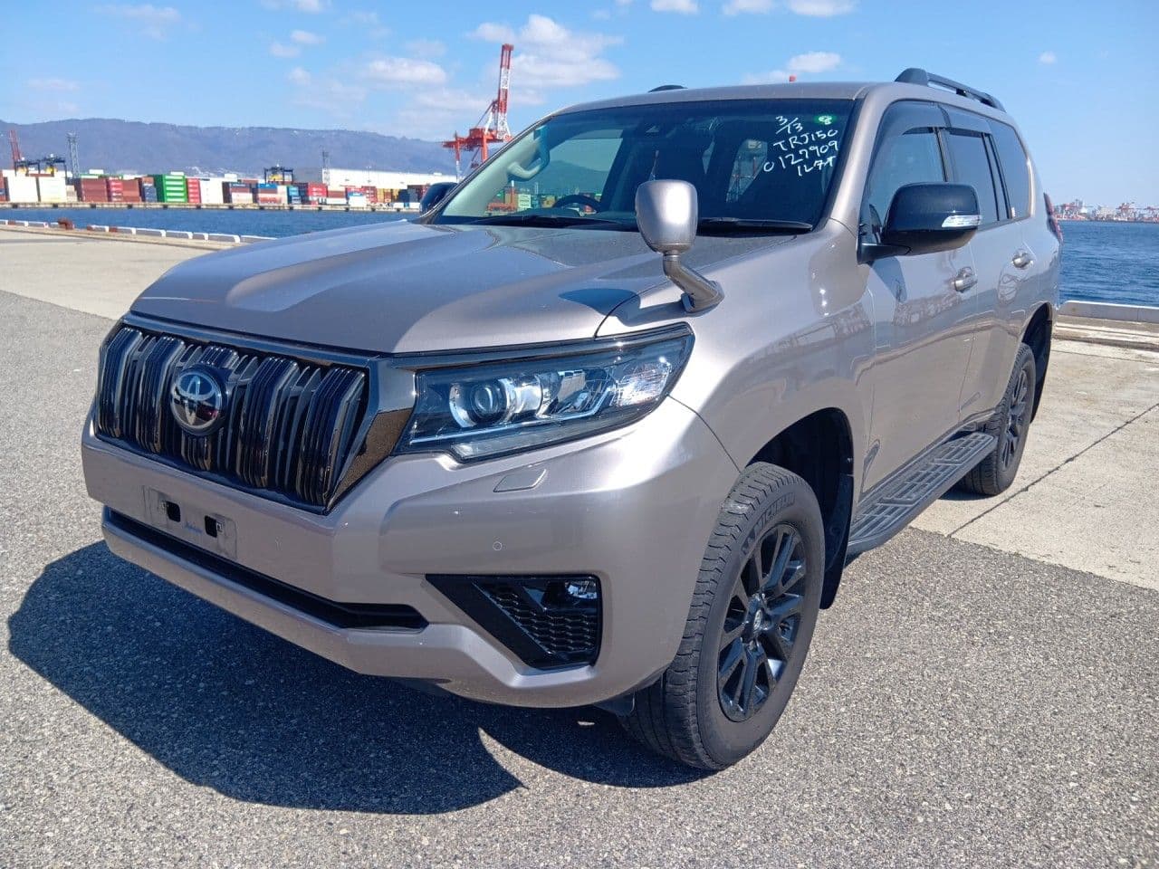
									2021 TOYOTA LAND CRUISER PRADO TX L-package Black Edition
								