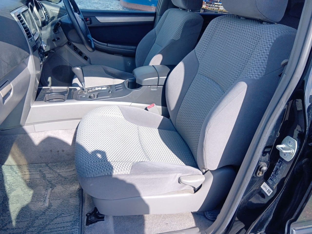 Vehicle SU00001338 large view 25