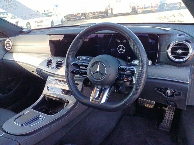 Vehicle SU00001328 large view 26