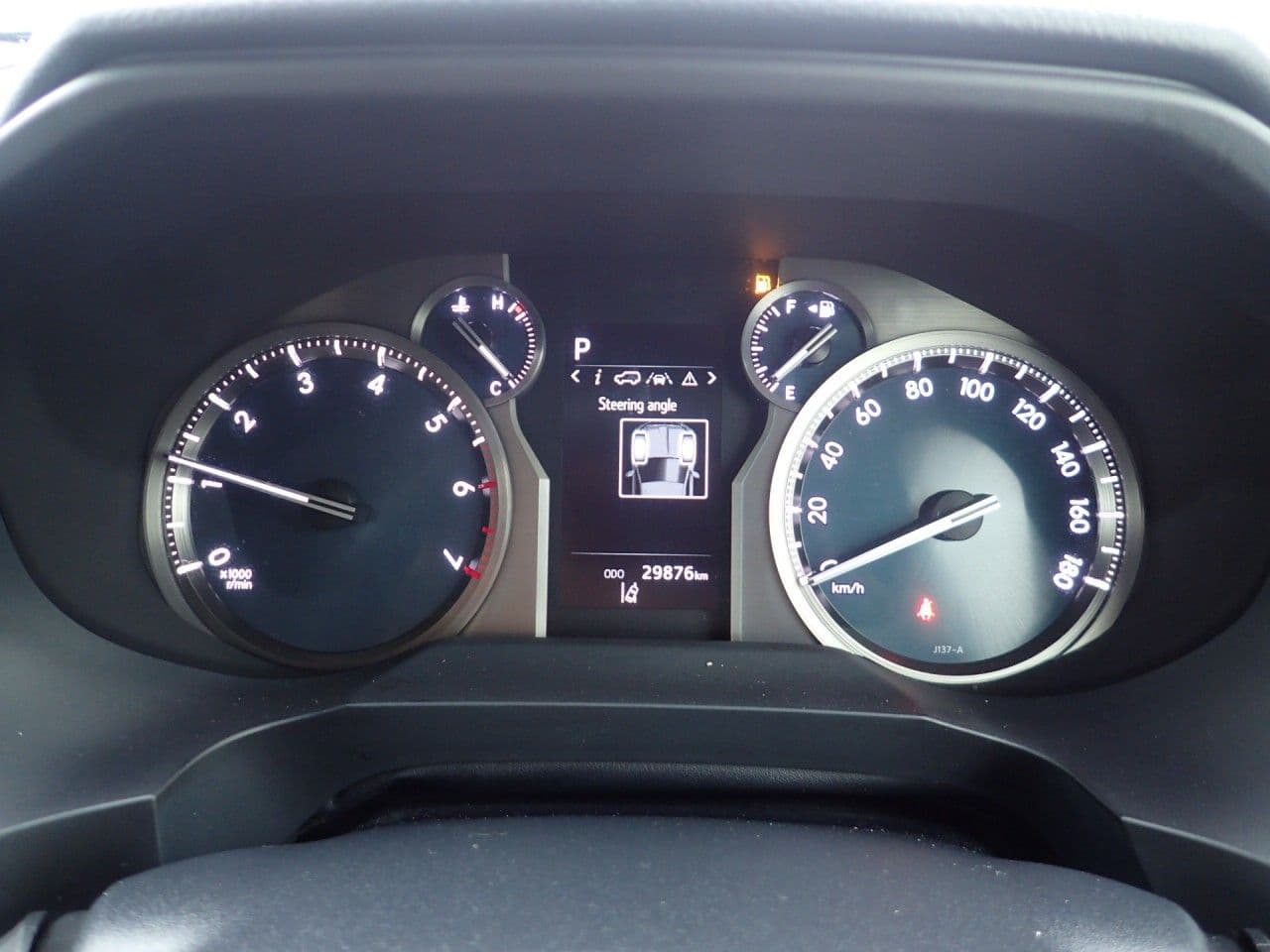 Vehicle SU00001372 large view 28