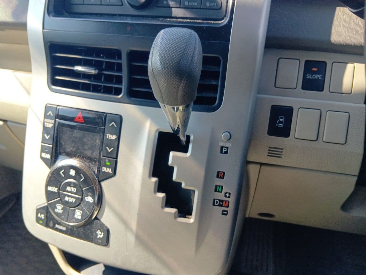 Vehicle SU00001387 large view 35