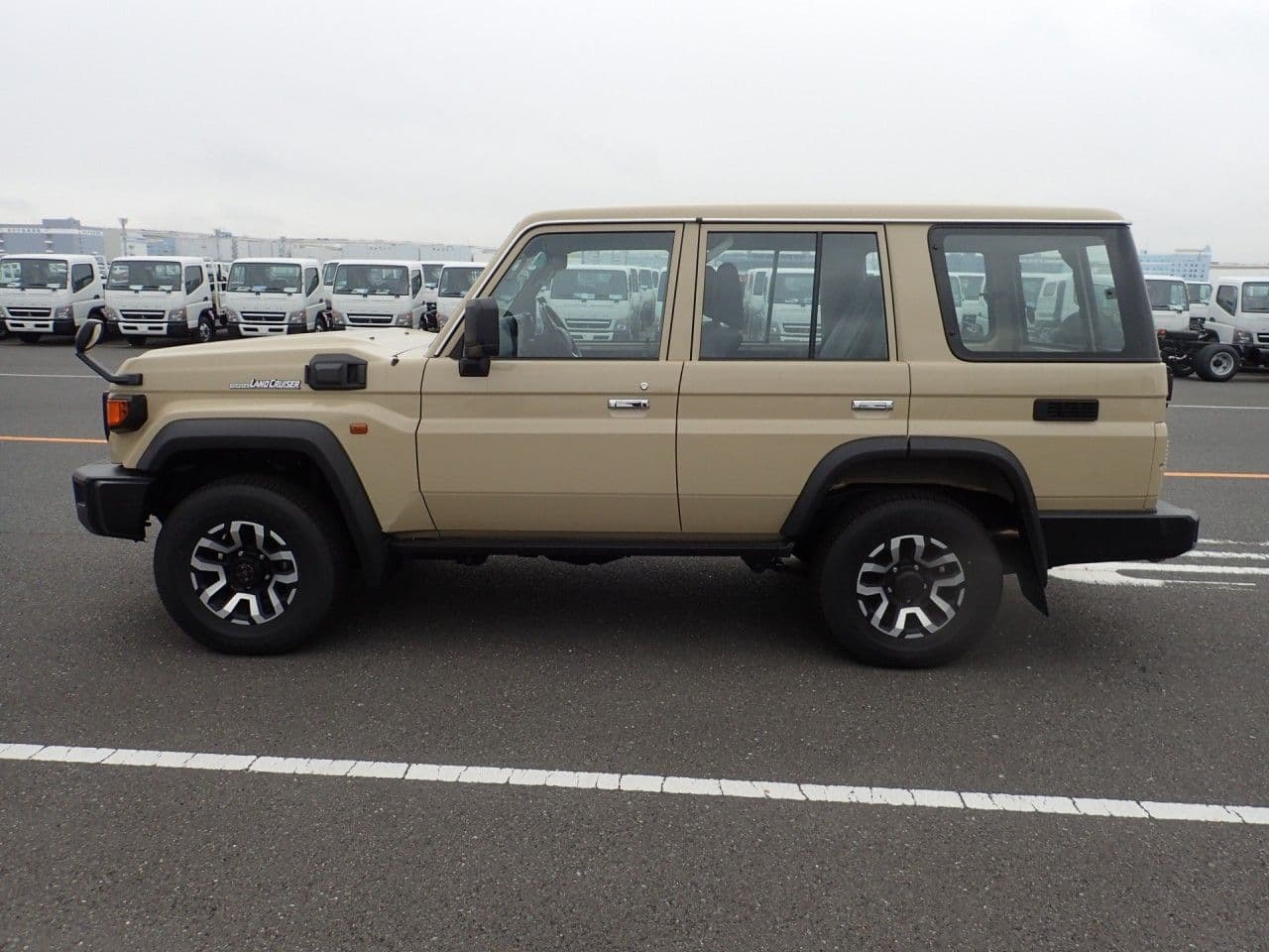 Vehicle SU00001312 large view 2