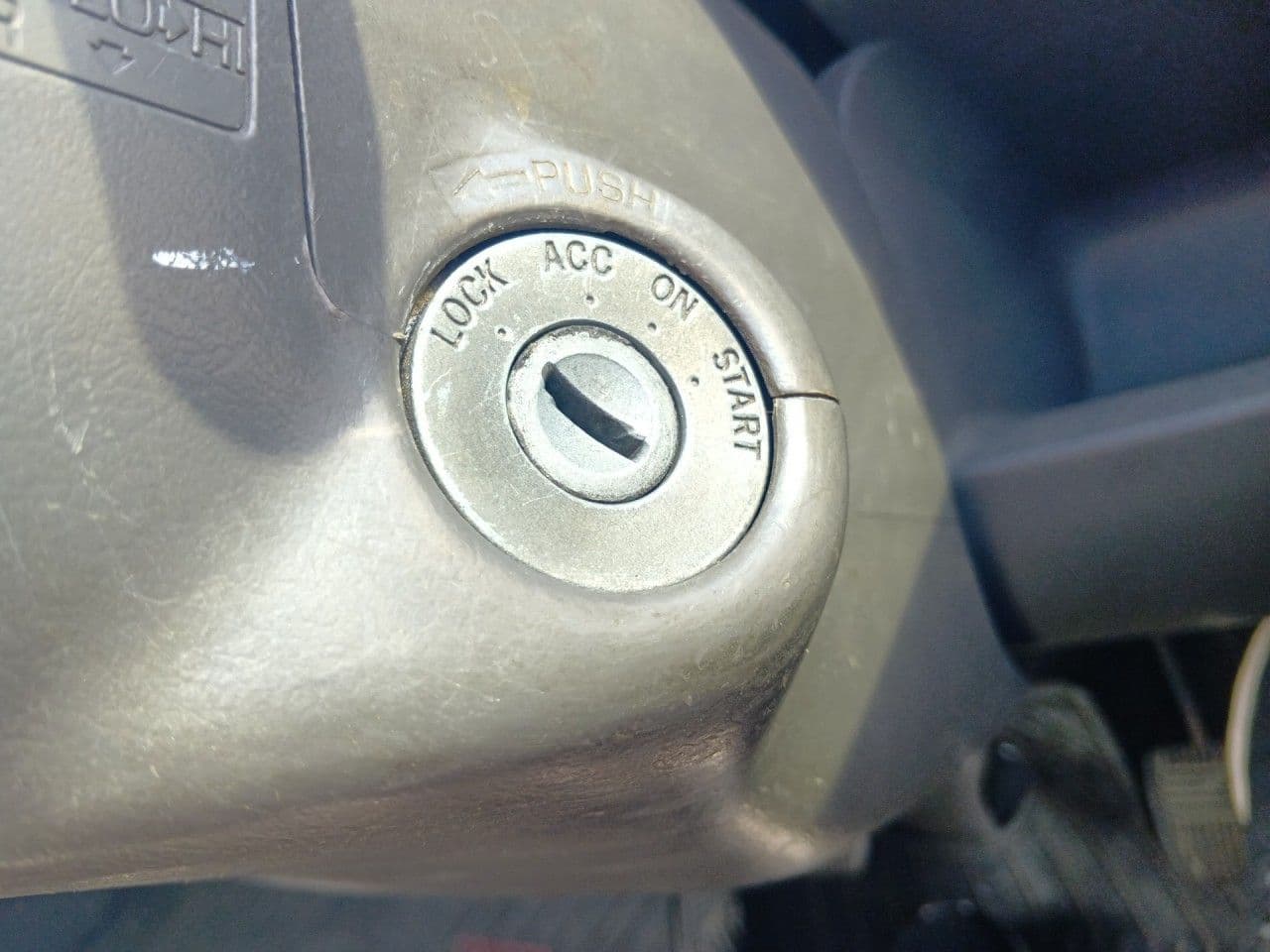 Vehicle SU00001321 large view 28