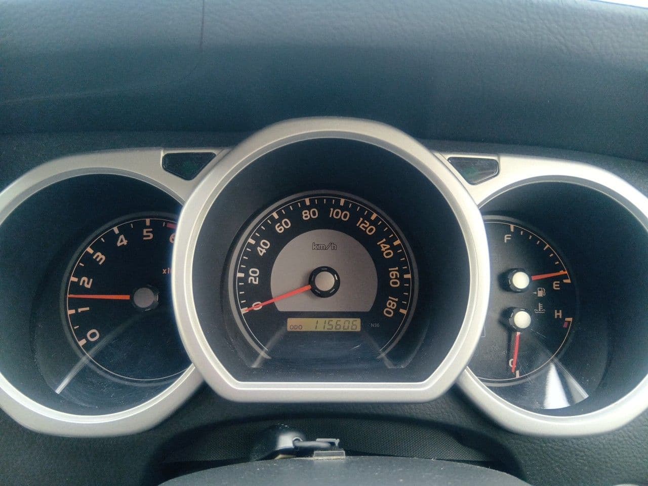 Vehicle SU00001330 large view 28