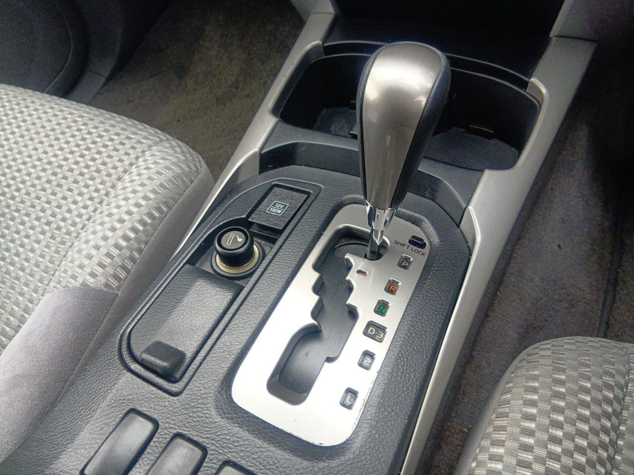 Vehicle SU00001330 large view 32