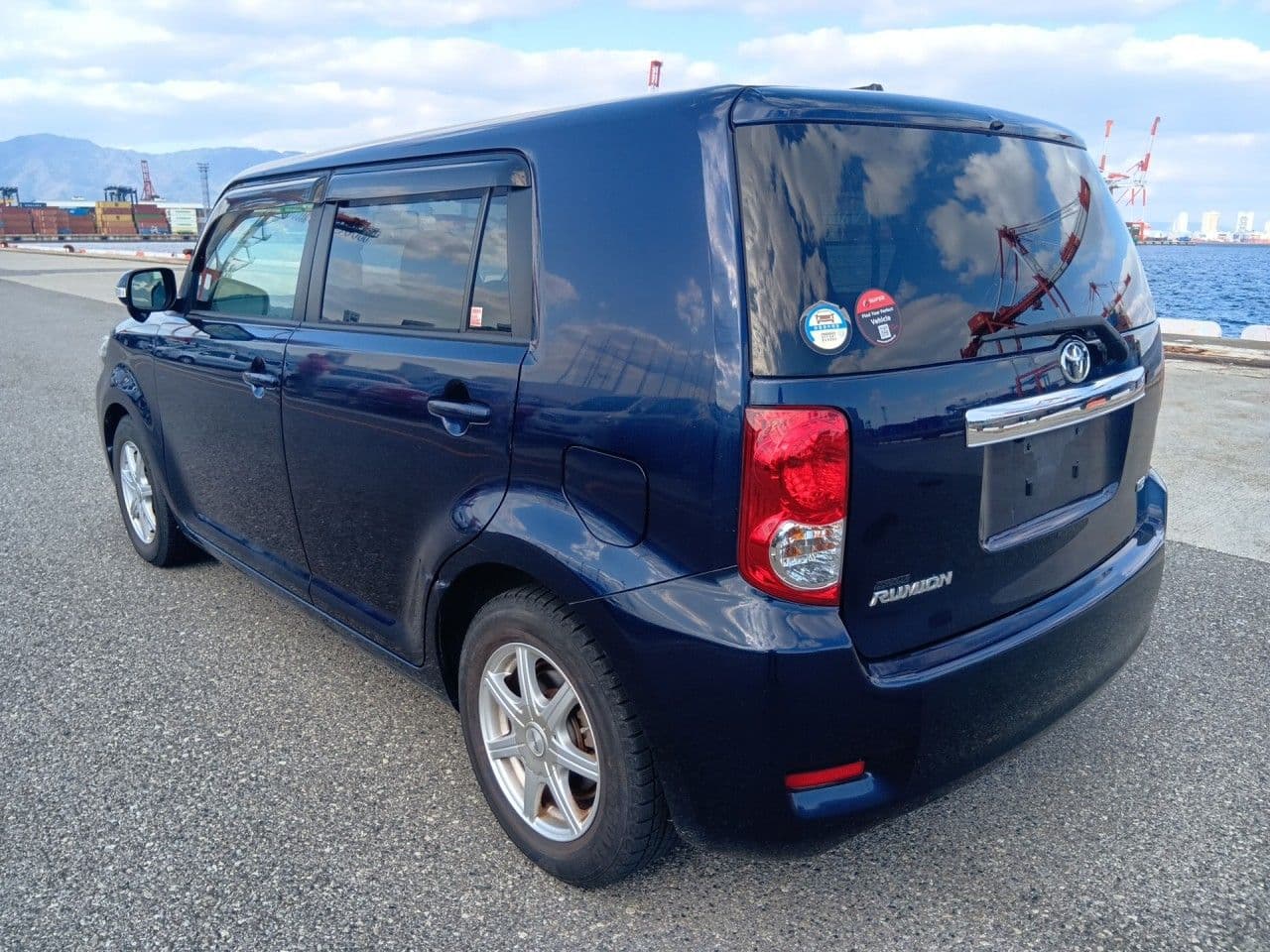 Vehicle SU00001333 large view 3