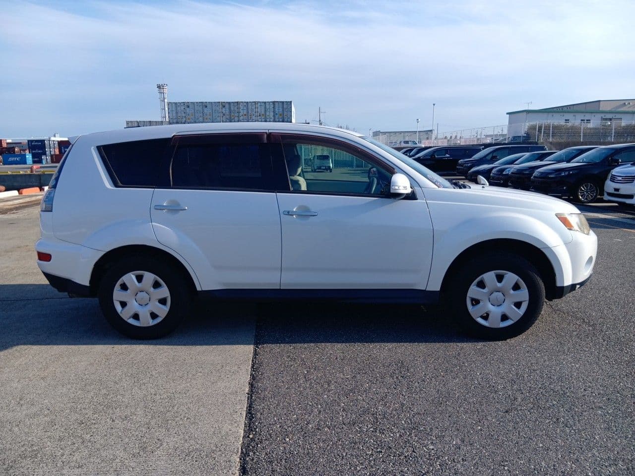 Vehicle SU00001336 large view 6