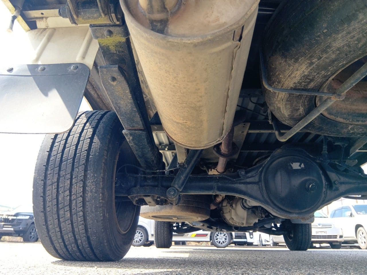 Vehicle SU00001384 large view 15