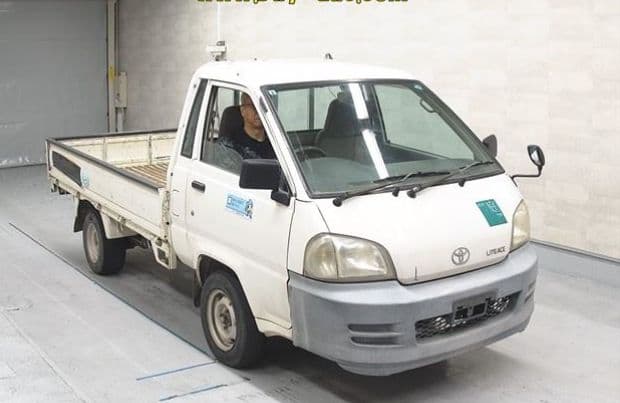 
									2005 TOYOTA LITEACE DX
								