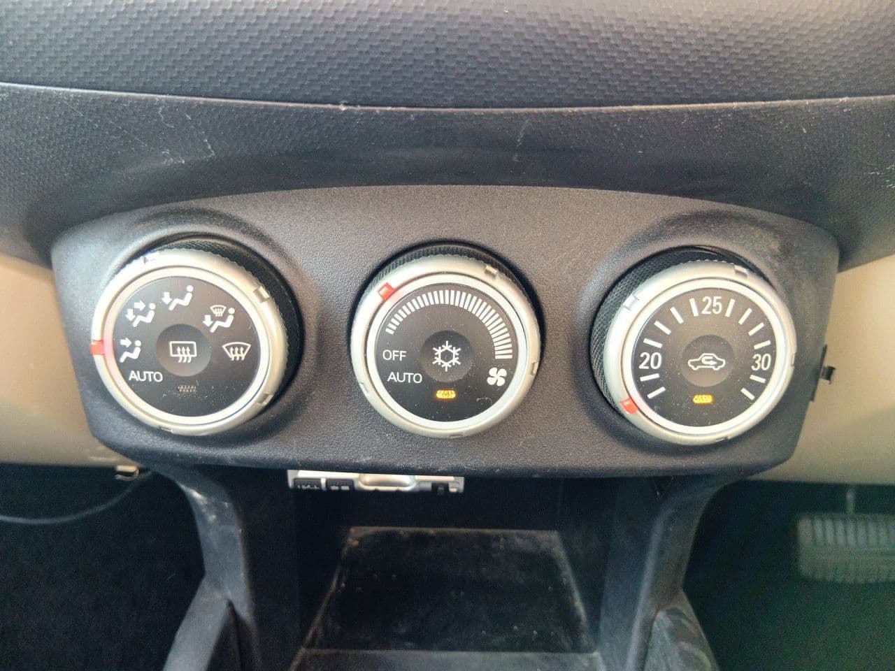 Vehicle SU00001336 large view 33