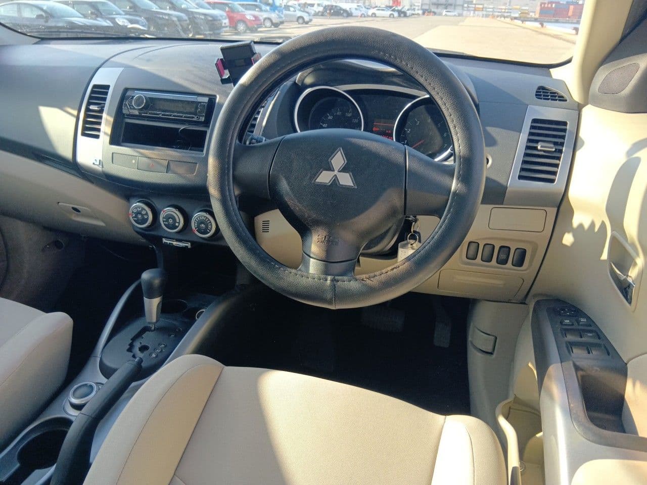 Vehicle SU00001336 large view 28