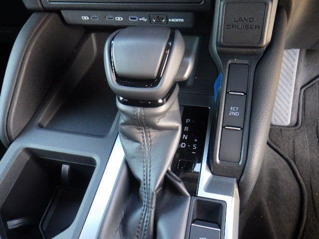 Vehicle SU00001315 large view 33