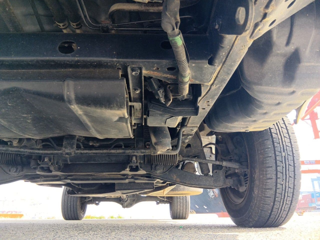 Vehicle SU00001384 large view 14