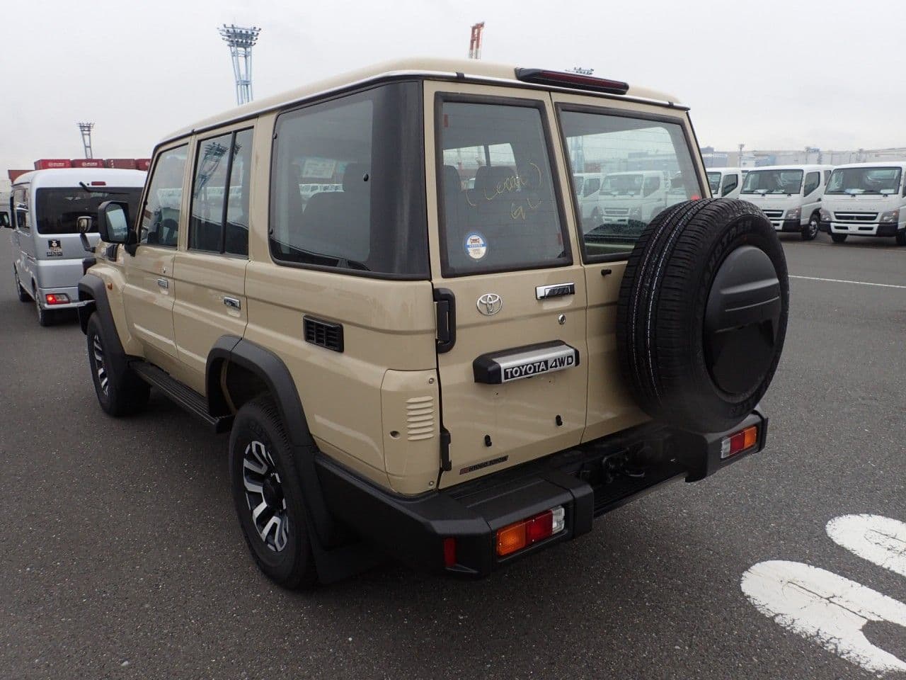 Vehicle SU00001312 large view 3