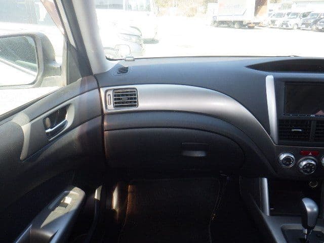 Vehicle SU00001318 large view 28