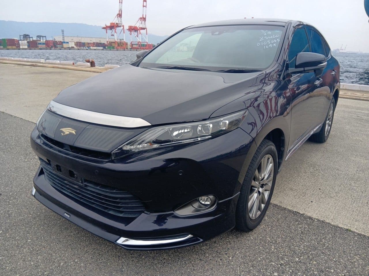 
									2017 TOYOTA HARRIER Premium
								