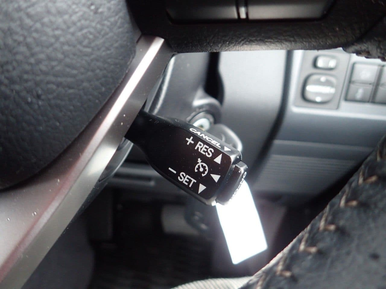 Vehicle SU00001312 large view 34