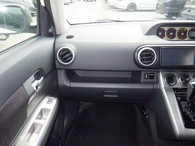 Vehicle SU00001366 large view 29