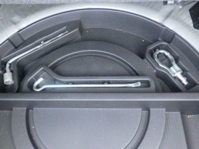 Vehicle SU00001342 large view 34