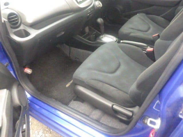 Vehicle SU00001409 large view 26