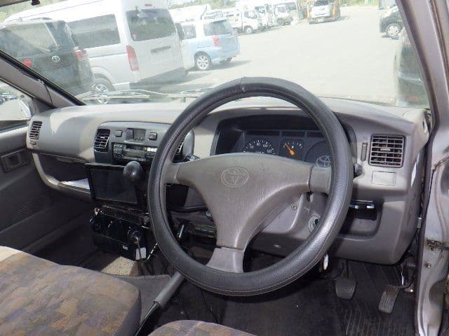 Vehicle SU00001430 large view 25