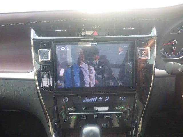 Vehicle SU00001374 large view 30