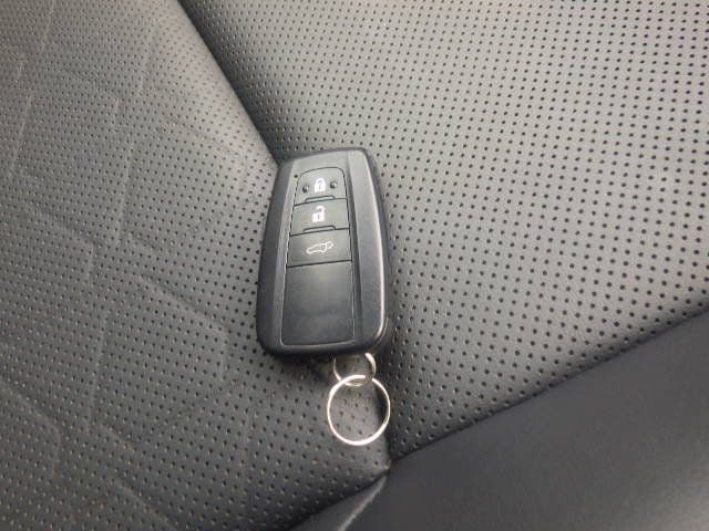 Vehicle SU00001358 large view 33