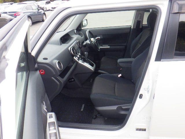 Vehicle SU00001366 large view 26