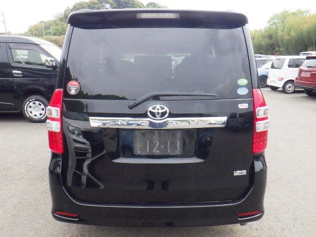 Vehicle SU00001426 large view 5