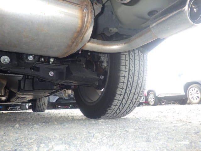 Vehicle SU00001358 large view 16