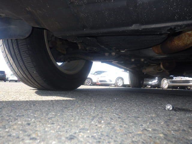 Vehicle SU00001368 large view 18