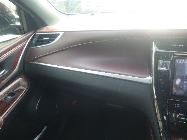 Vehicle SU00001374 large view 27