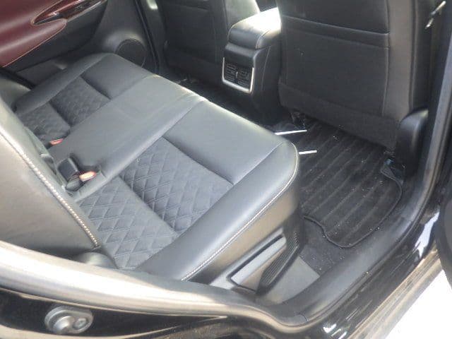 Vehicle SU00001374 large view 22